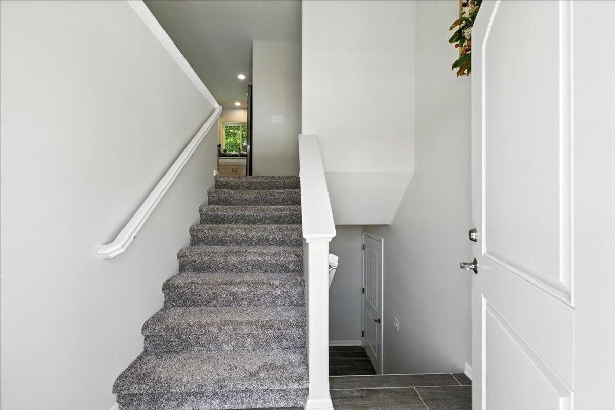 104 MAPLEWOOD Circle