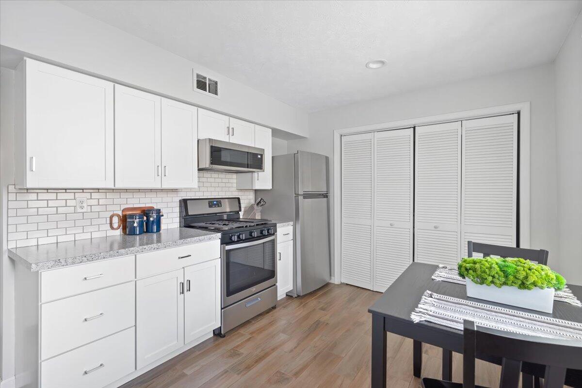 4012 WAKEMAN Drive