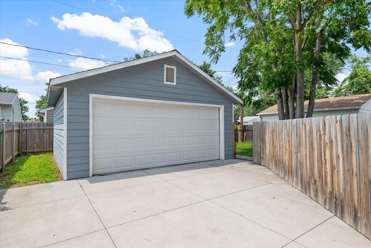 4012 WAKEMAN Drive