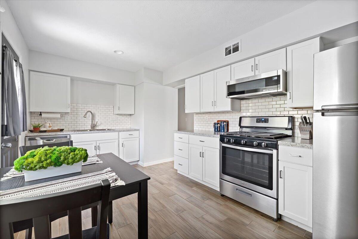 4012 WAKEMAN Drive