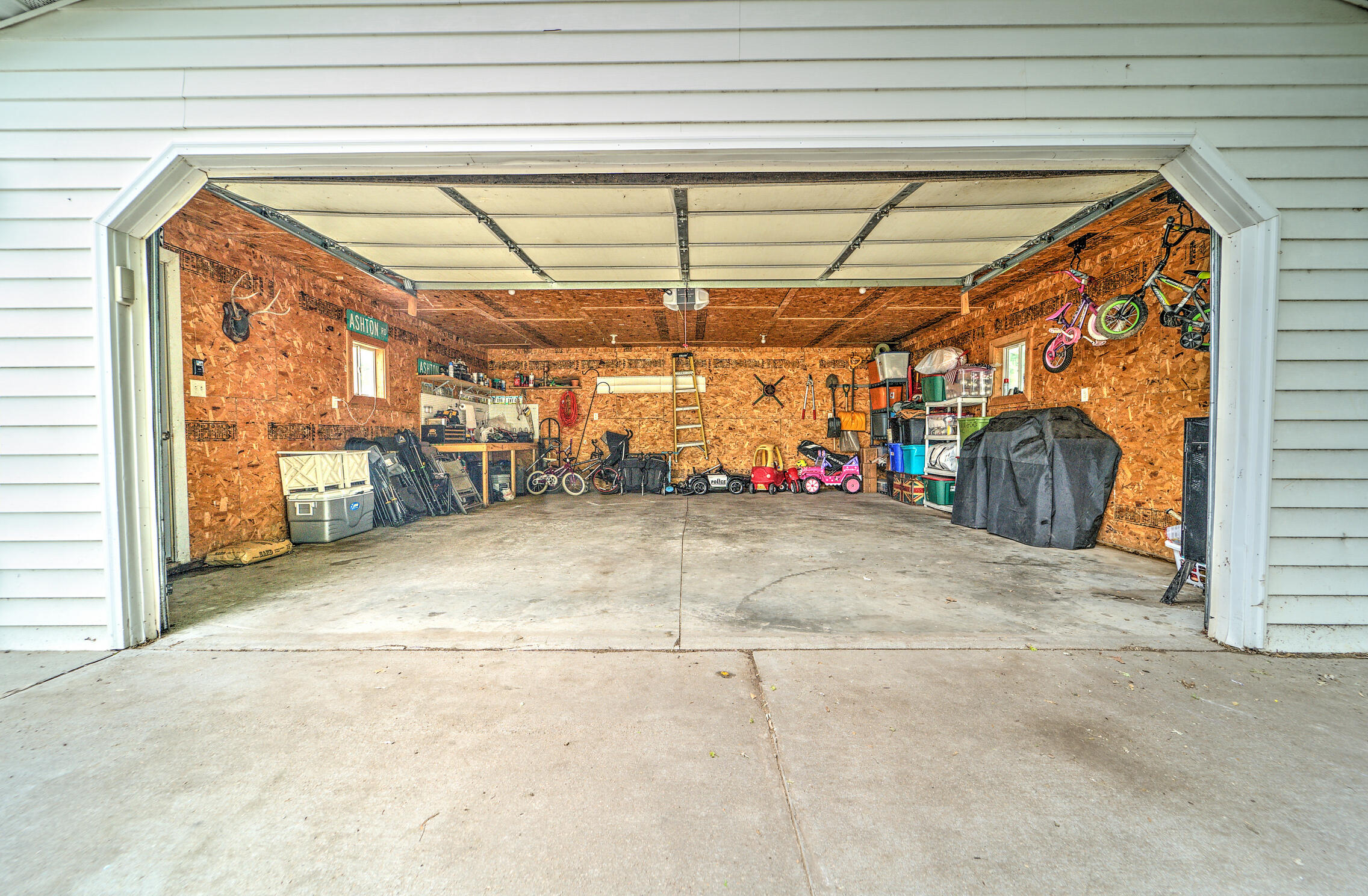 625 EAST Street