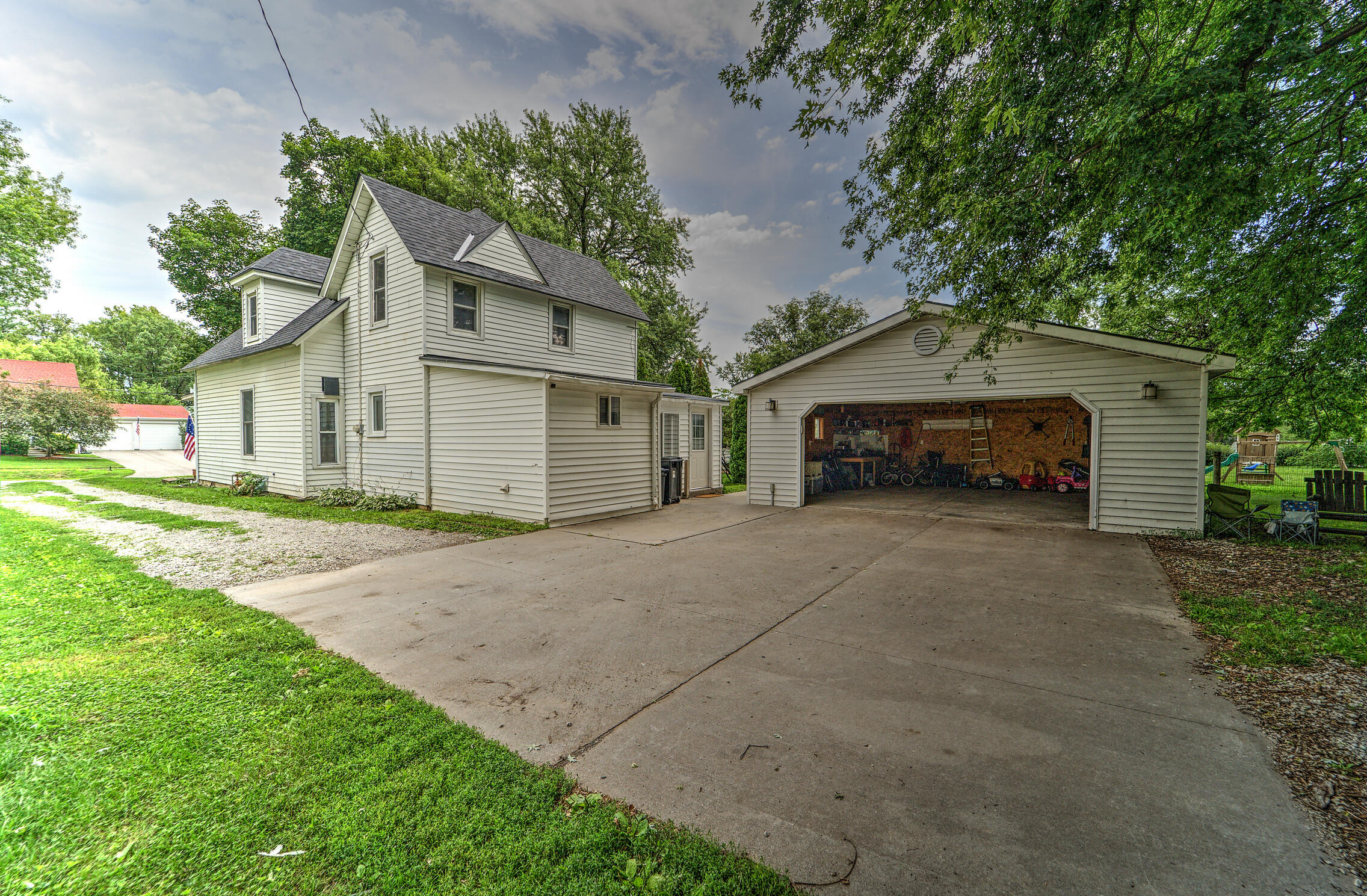 625 EAST Street
