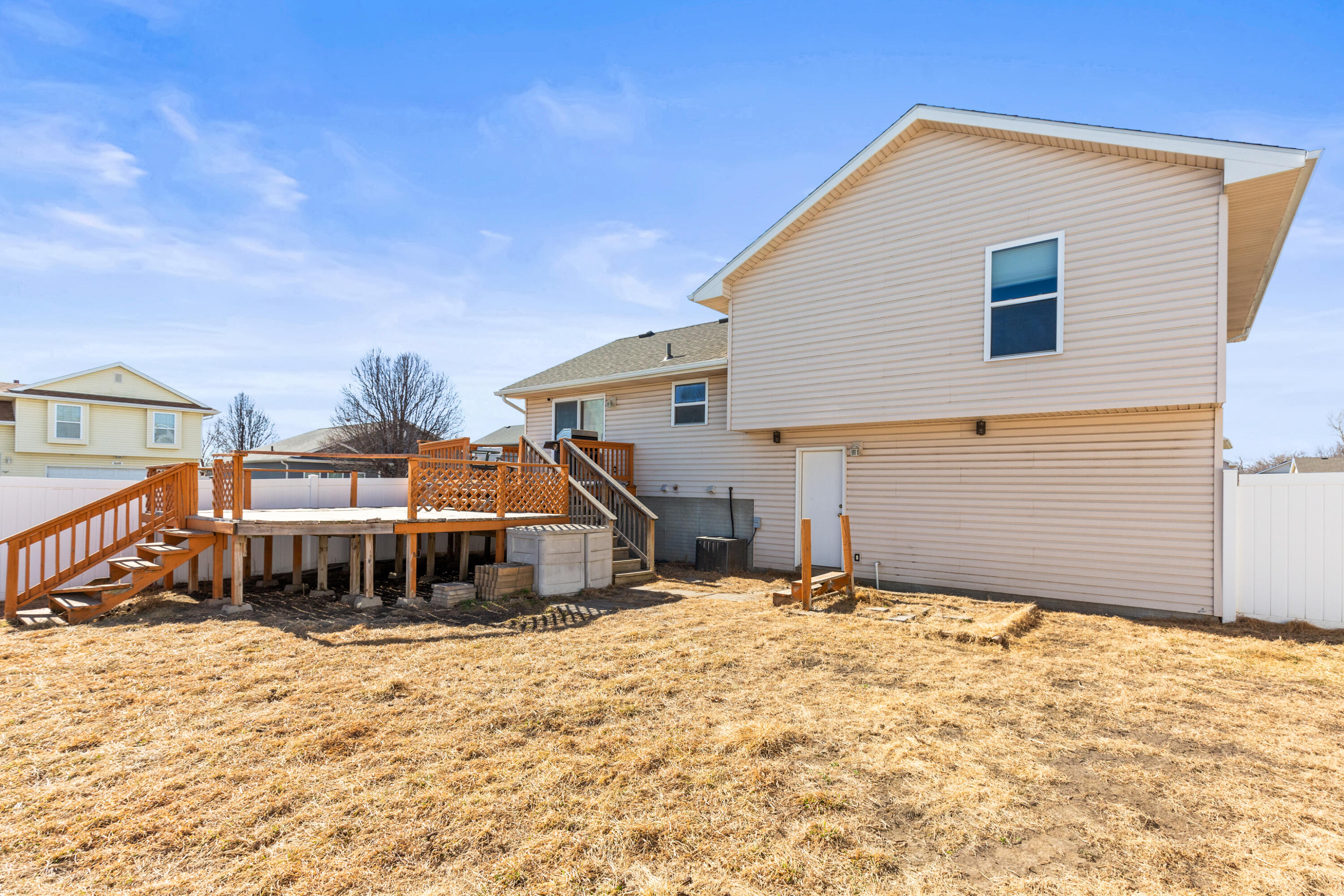 5743 MERLIN Lane