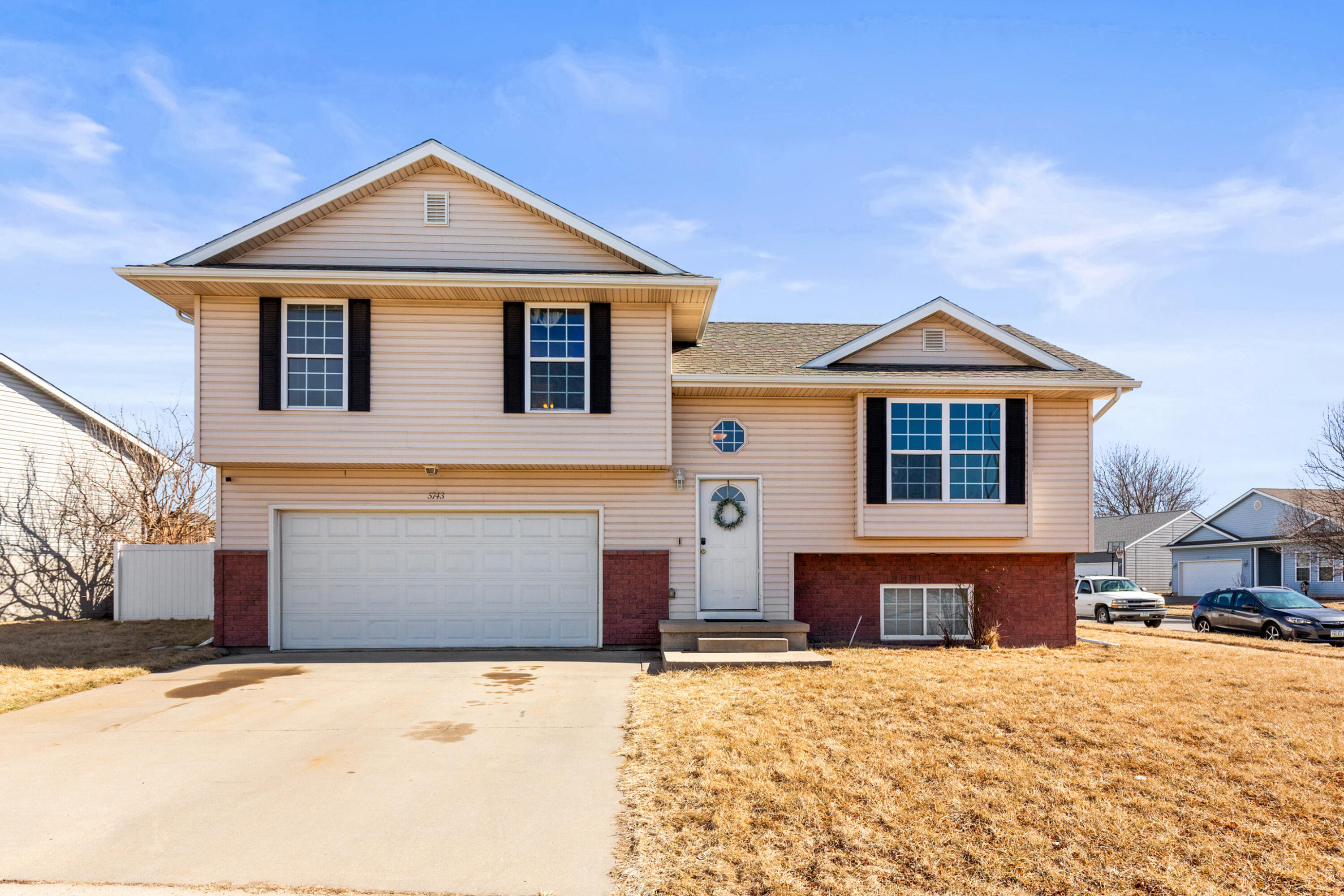 5743 MERLIN Lane