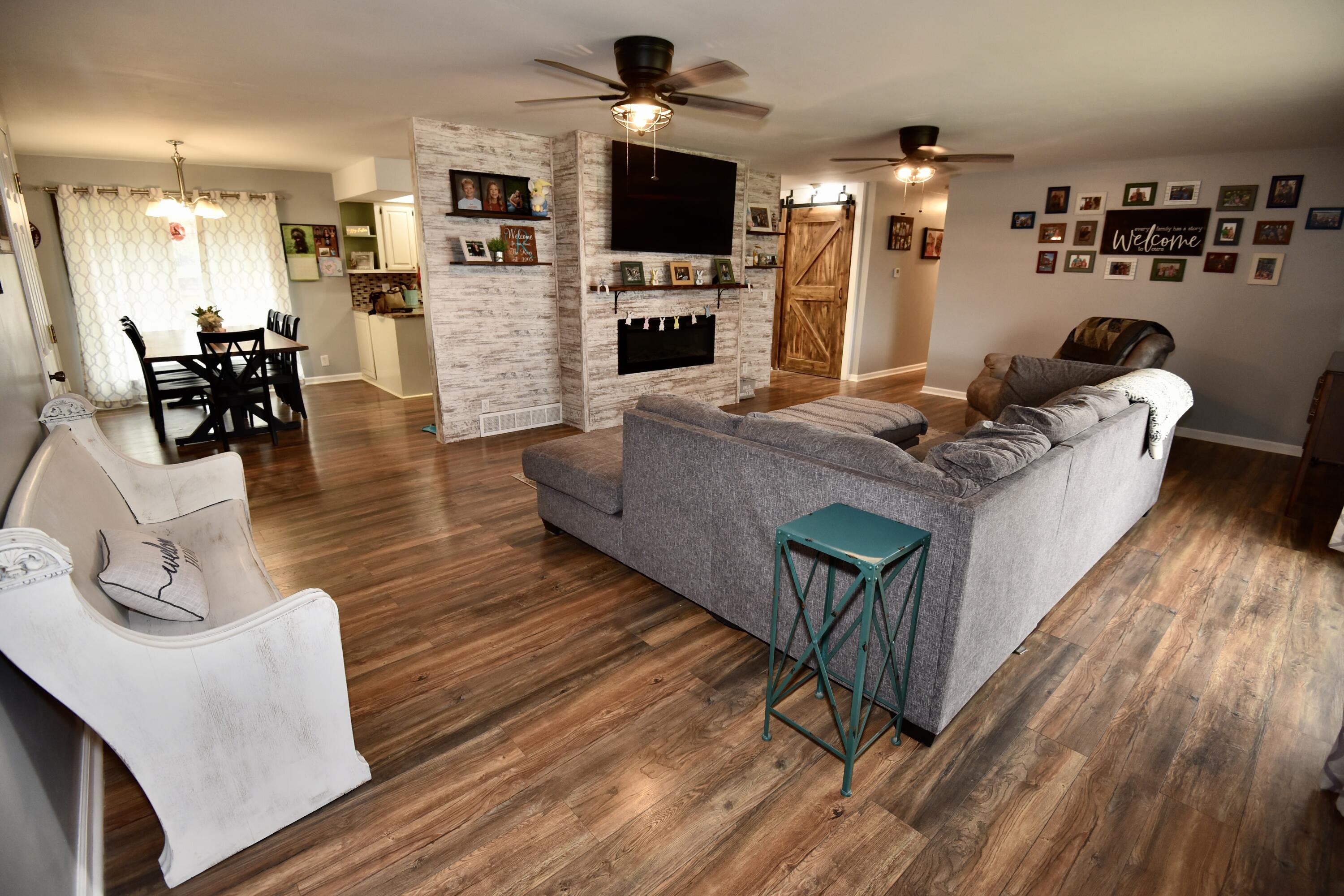 717 SCHUEMAN Court