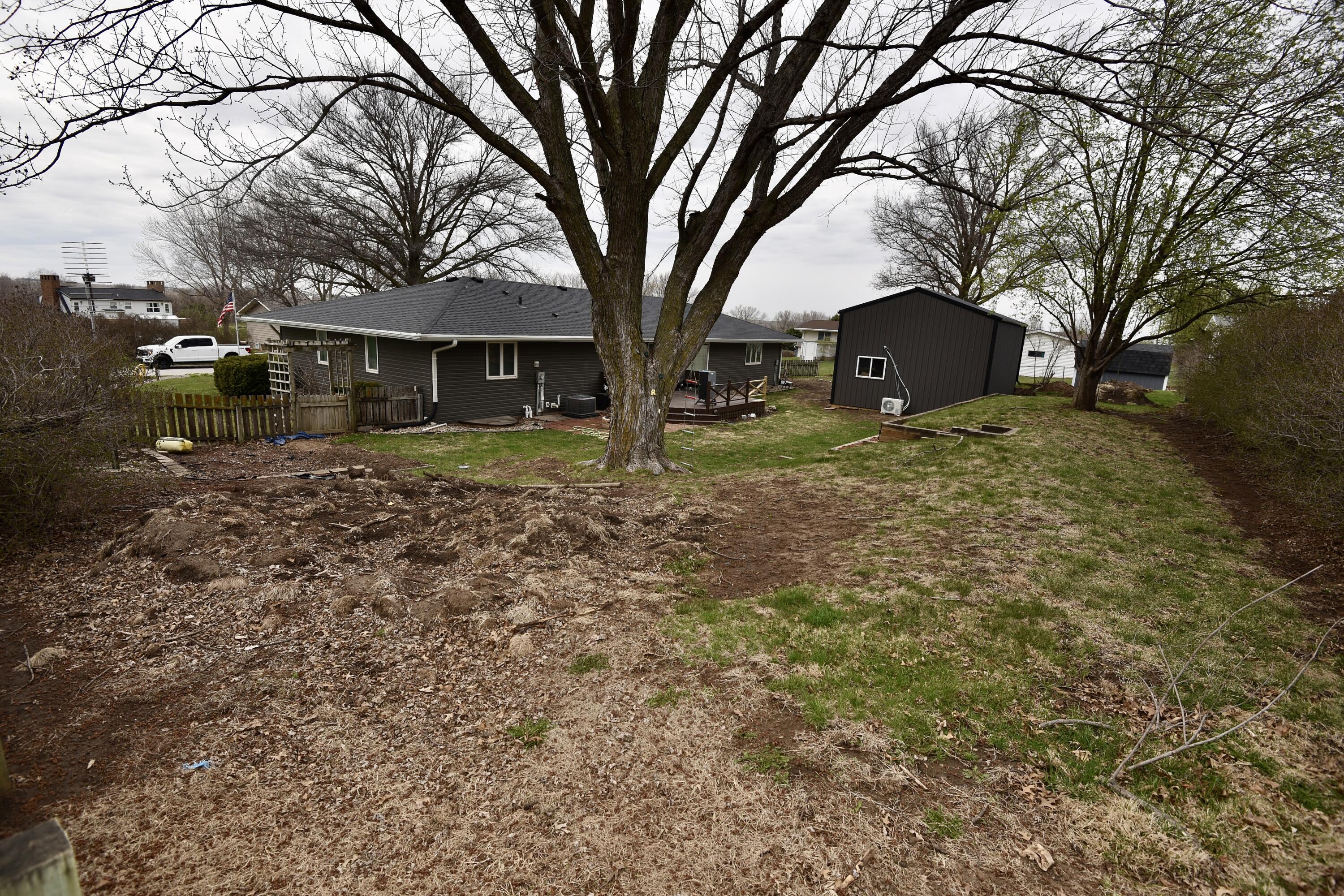 717 SCHUEMAN Court