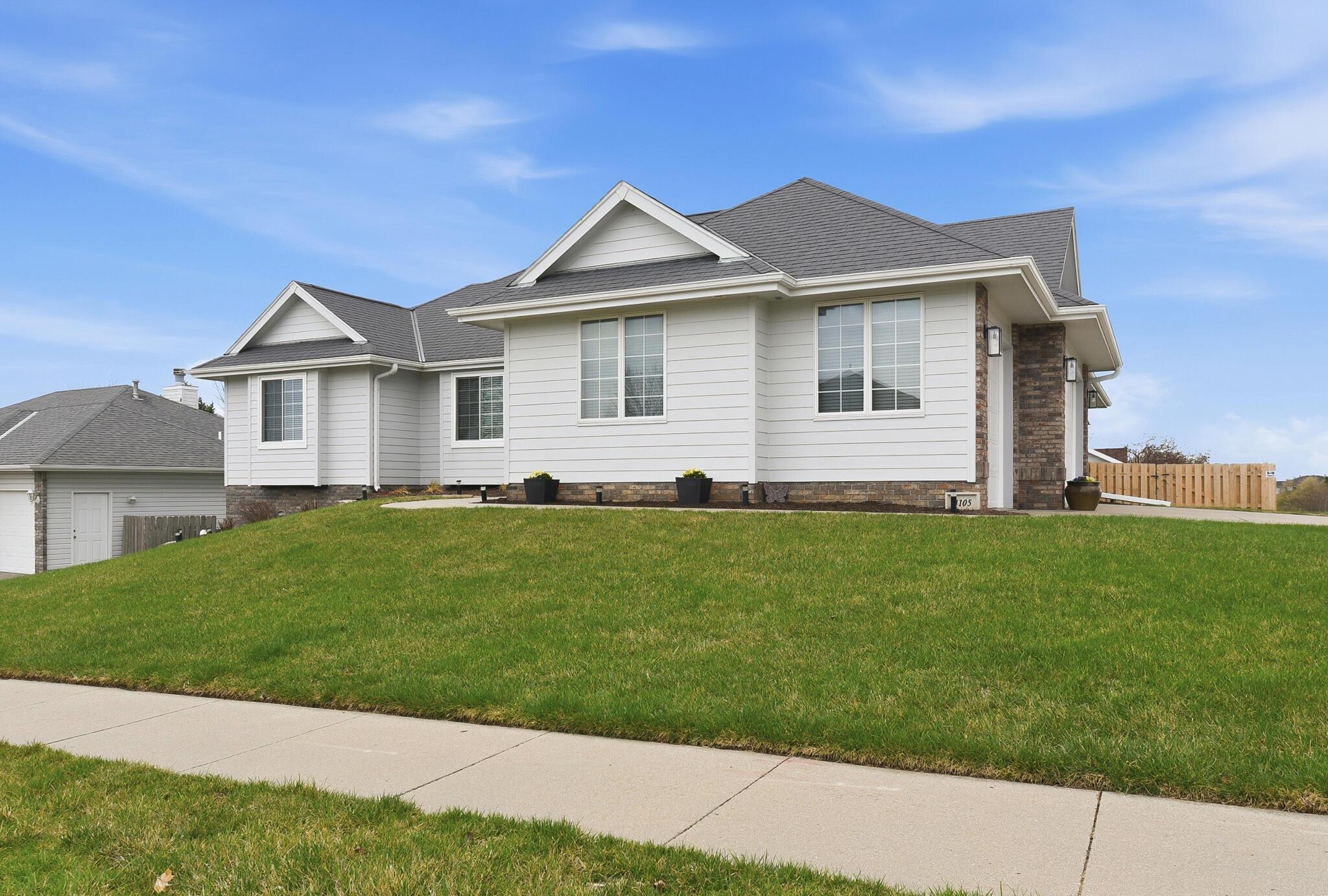 4105 GLADBROOK Drive