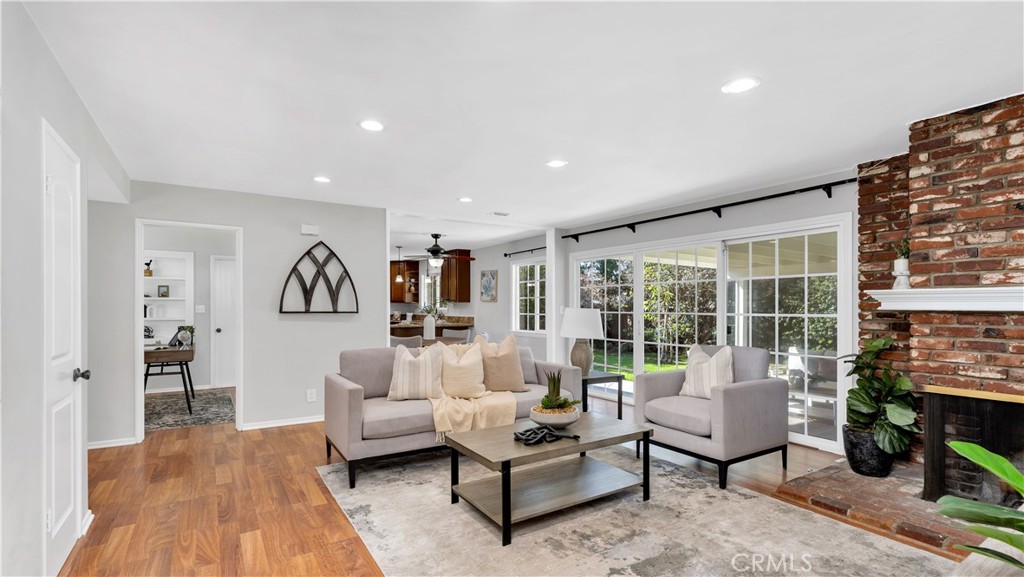 329 N London Place