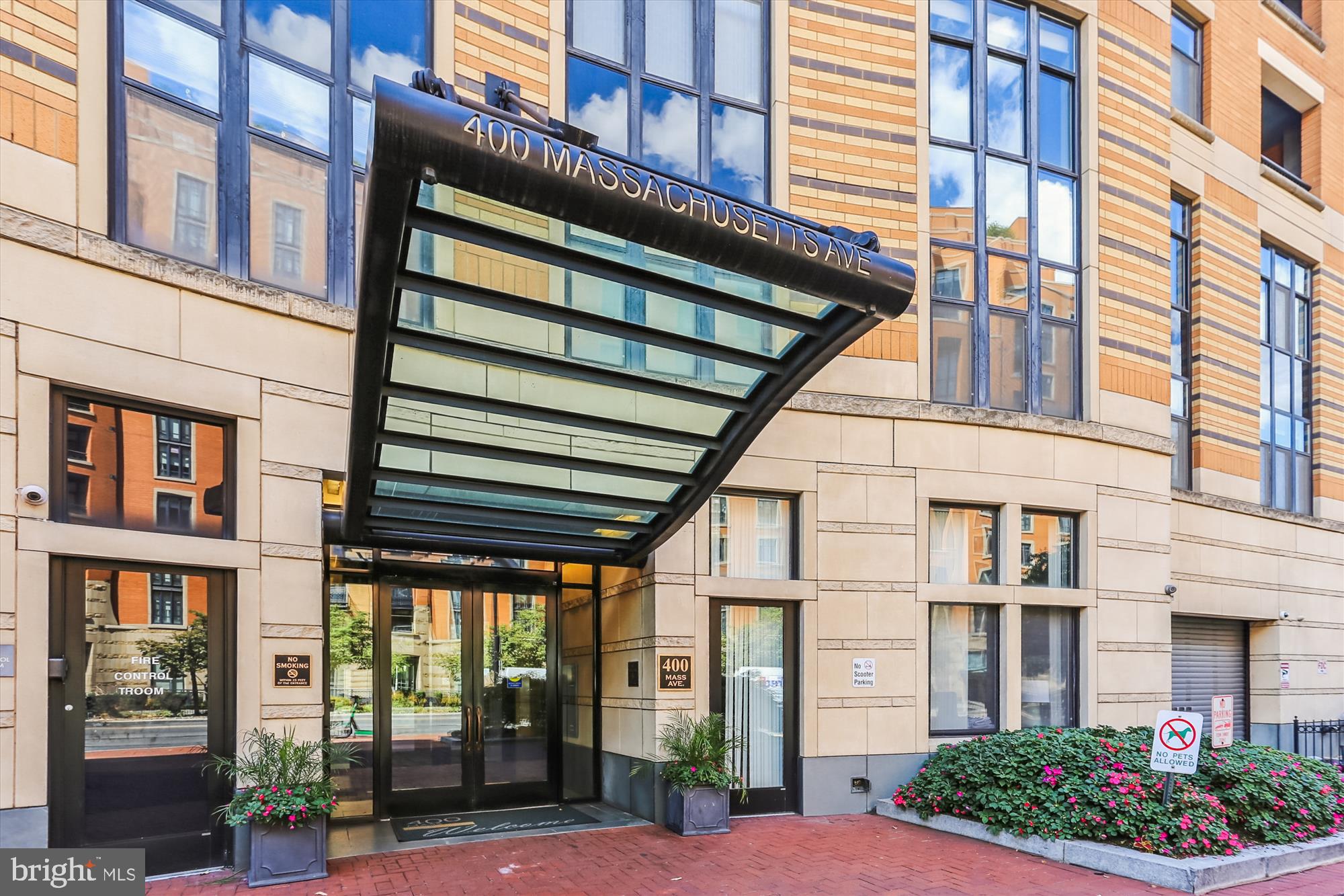 400 MASSACHUSETTS AVENUE NW 1214