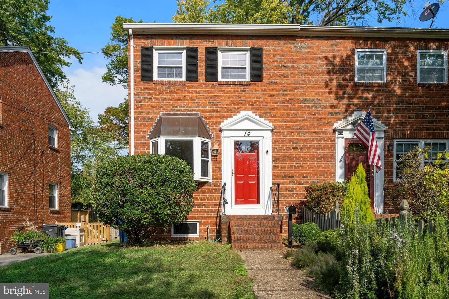 14 E MYRTLE ST