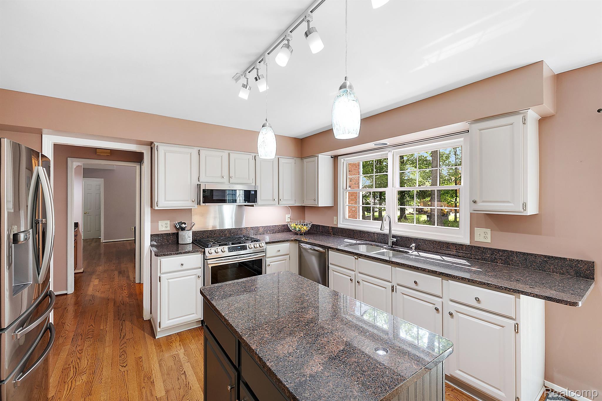 1432 SANDY RIDGE Drive