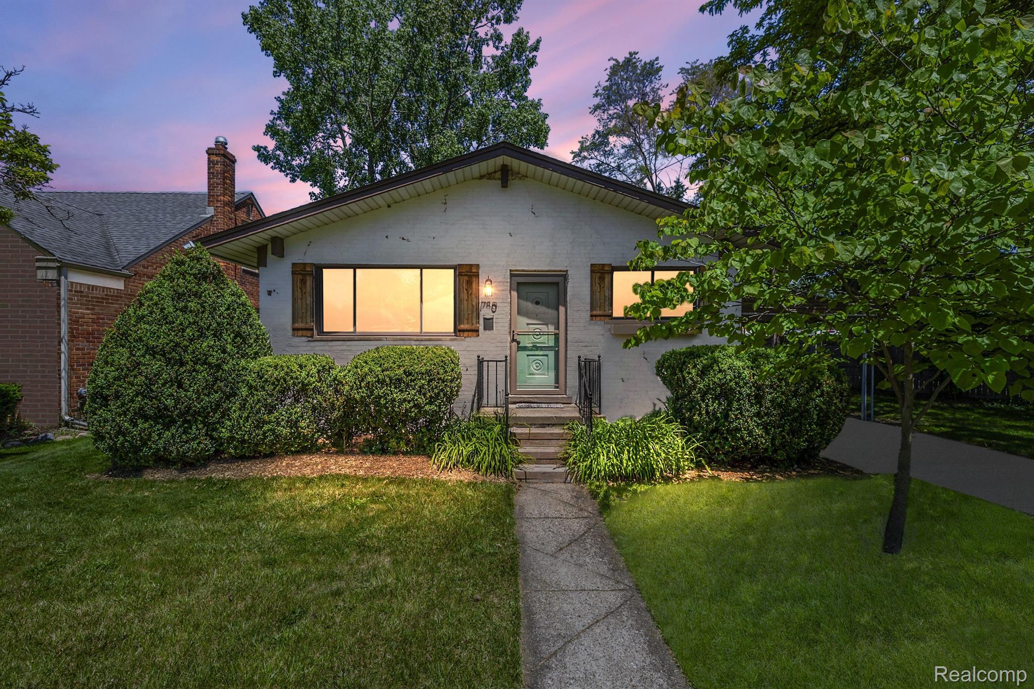 780 CAMBRIDGE Road