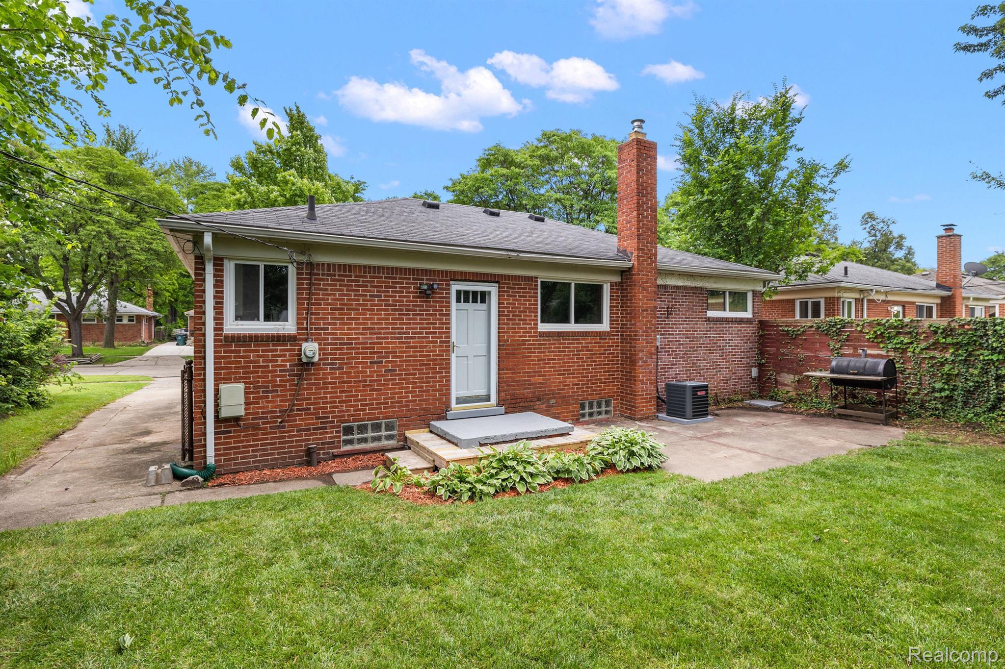 24301 SCOTIA Road