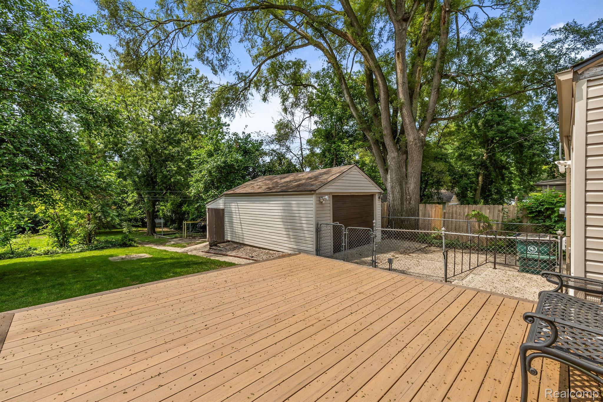 1518 RED RUN Drive