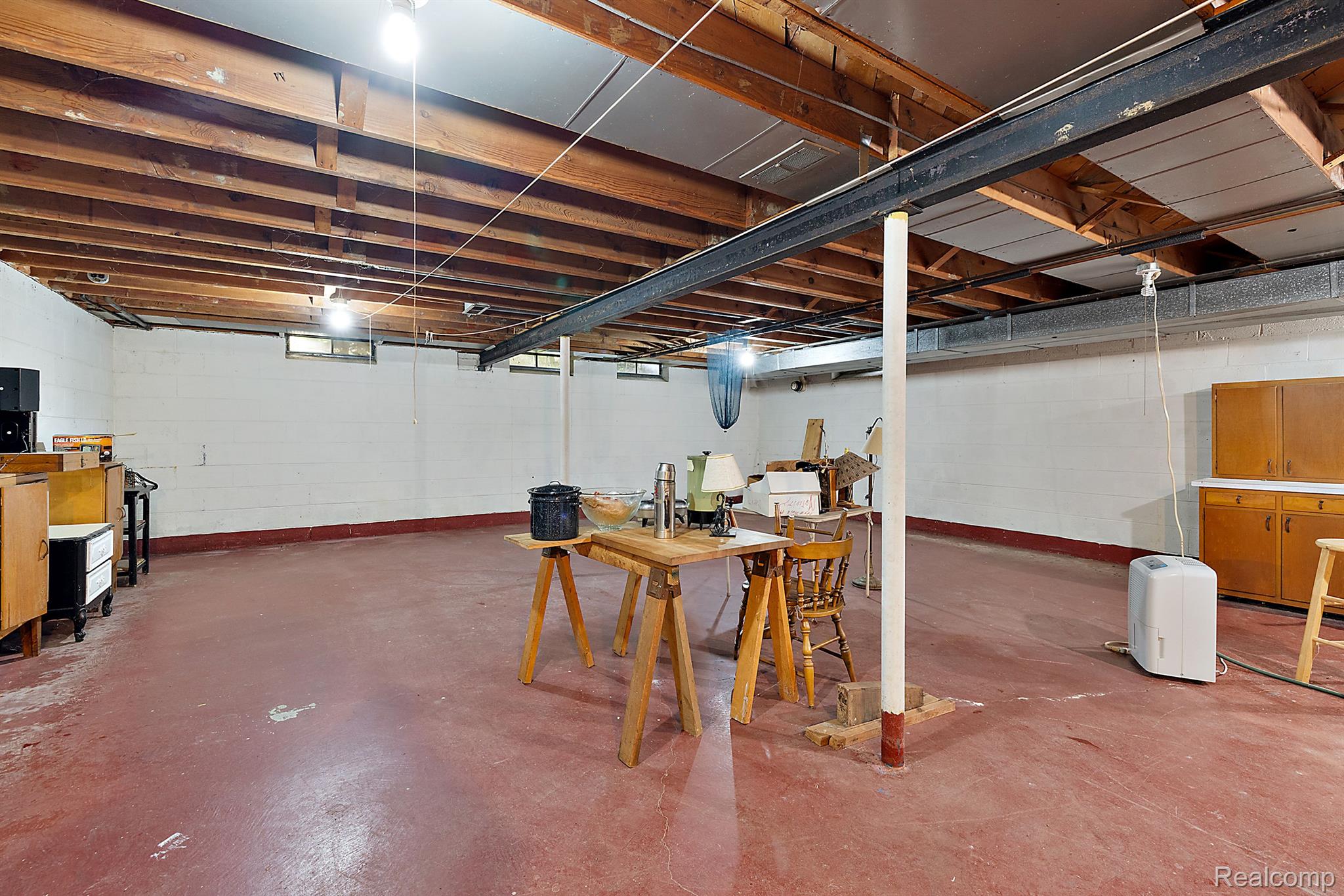 5660 WRIGHT Drive