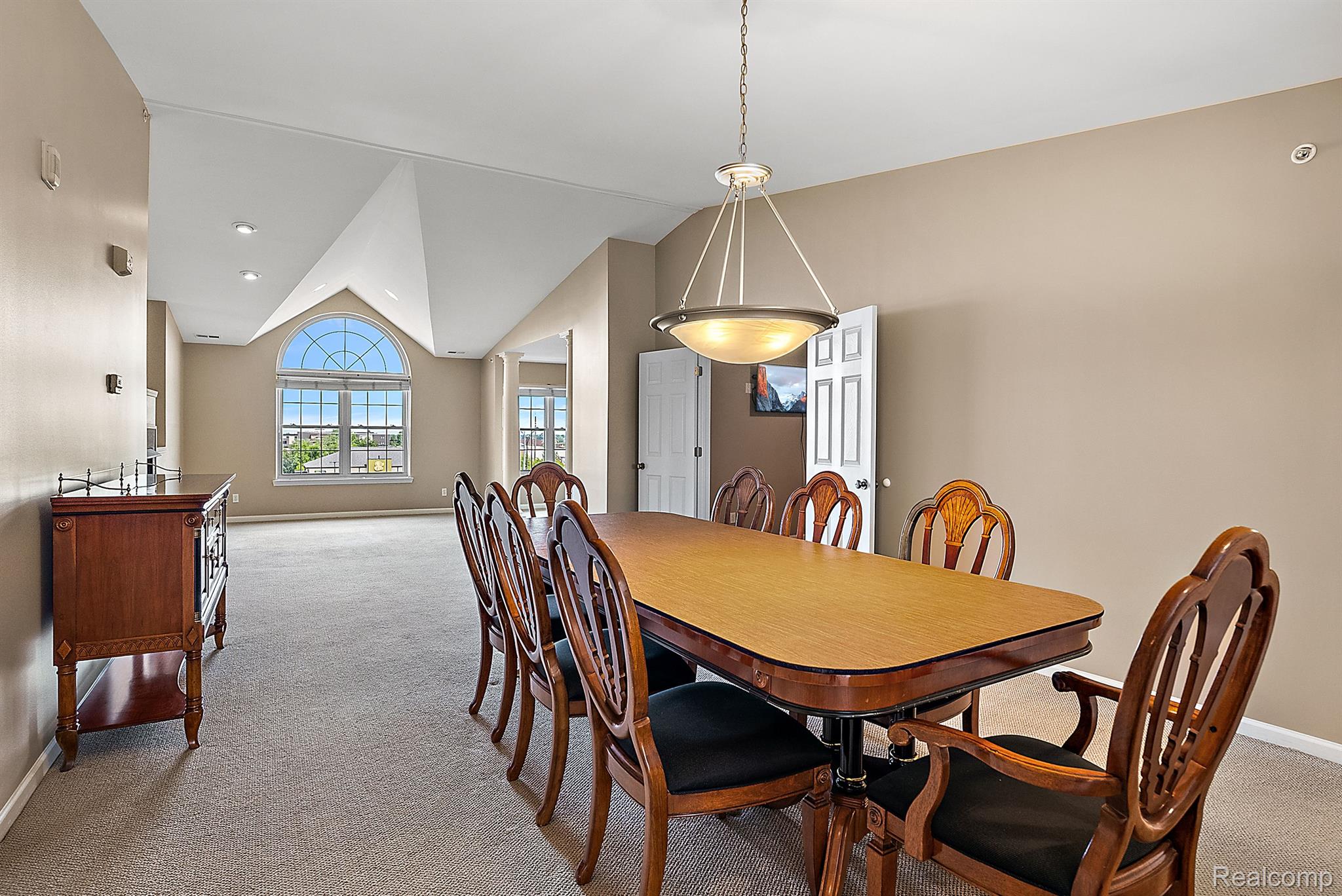 1474 DEVON Lane
