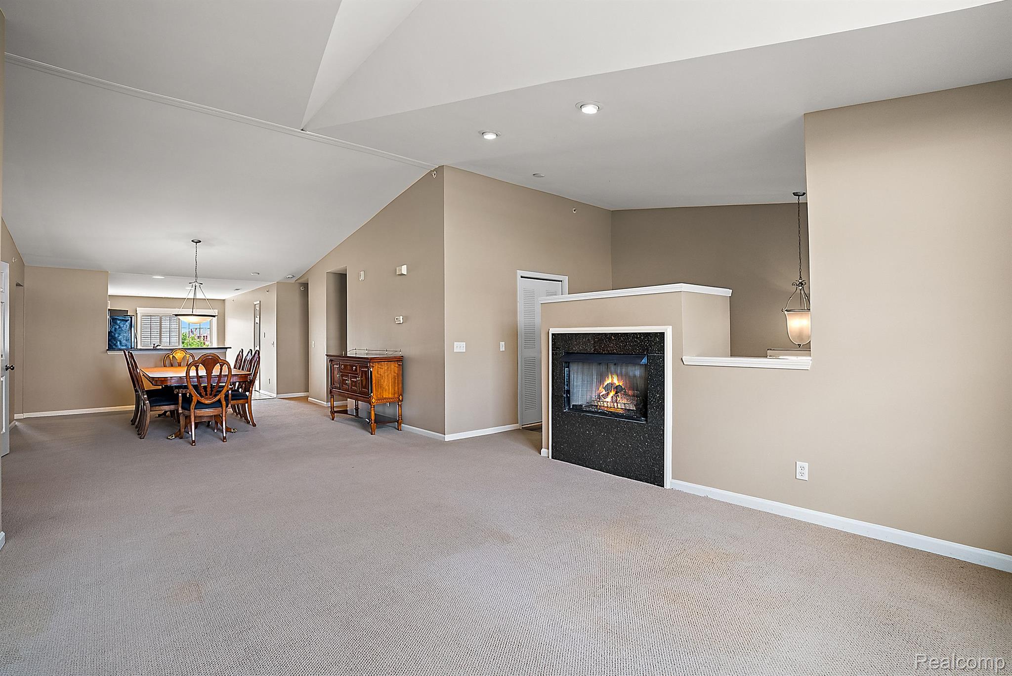 1474 DEVON Lane