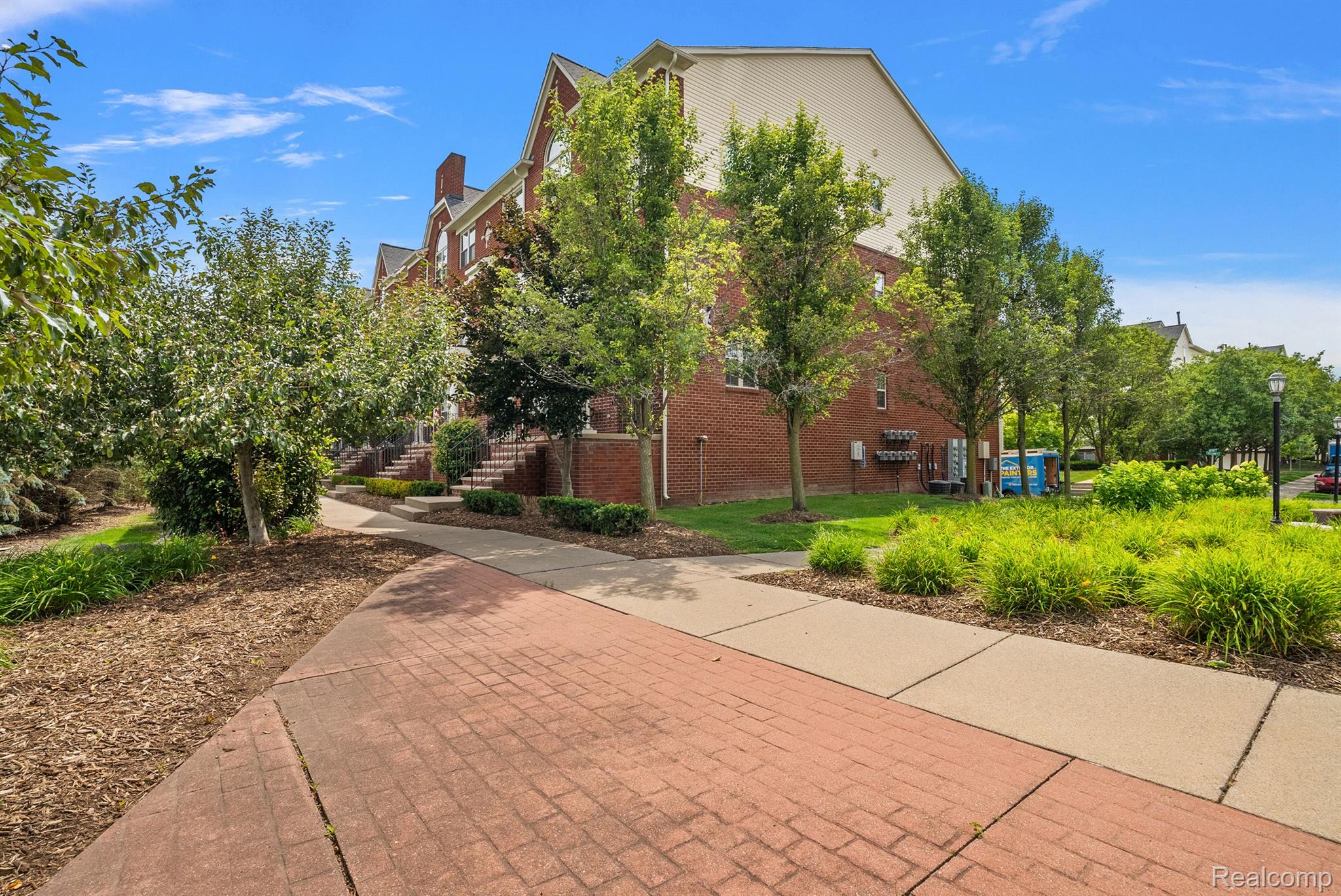 1474 DEVON Lane