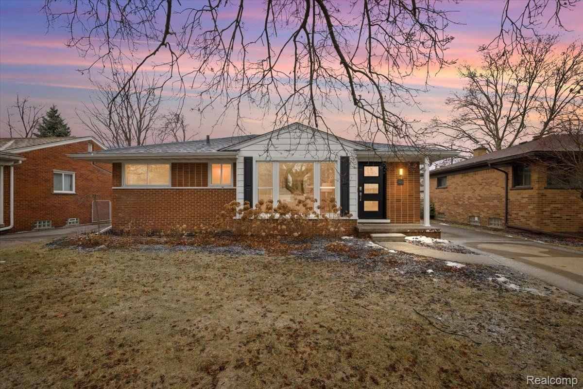 1418 ENGLEWOOD Avenue