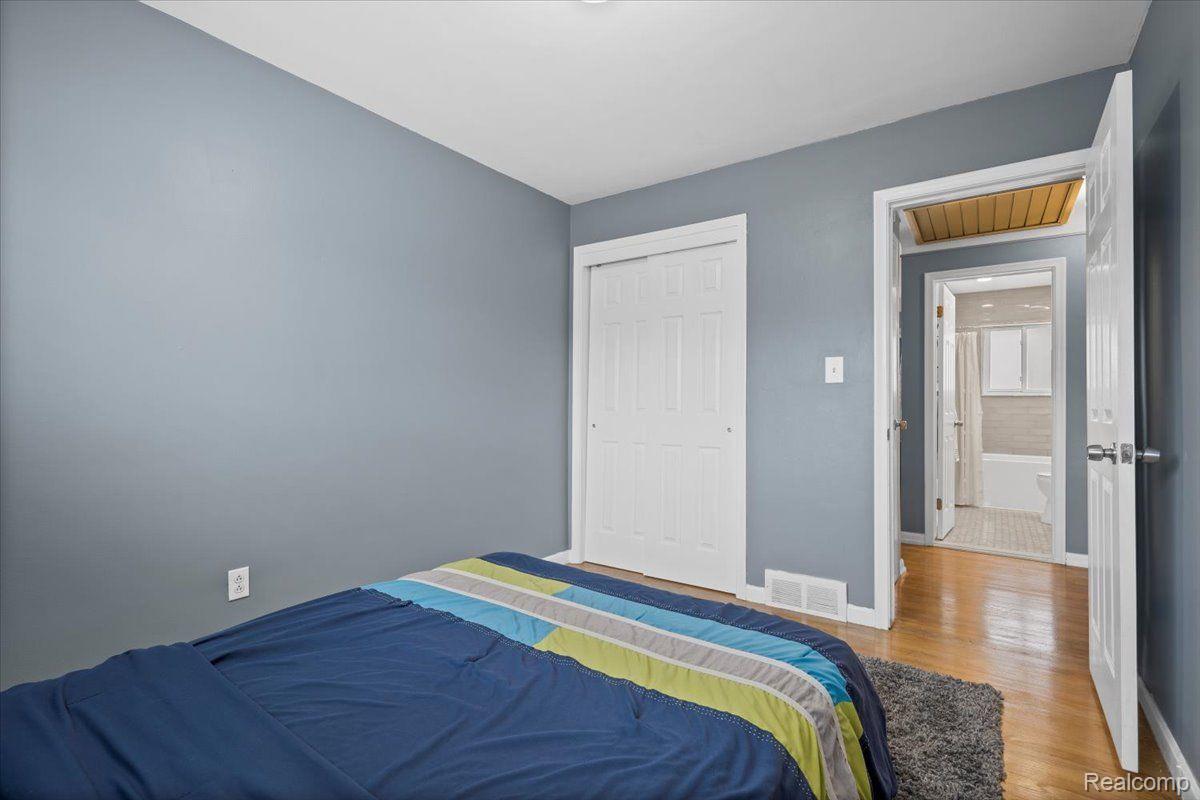1418 ENGLEWOOD Avenue