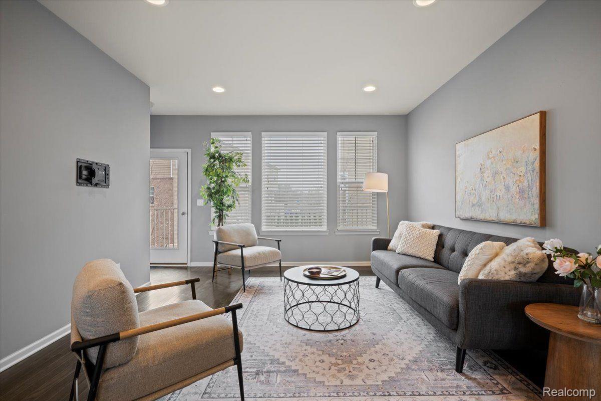 504 MIDLAND Boulevard