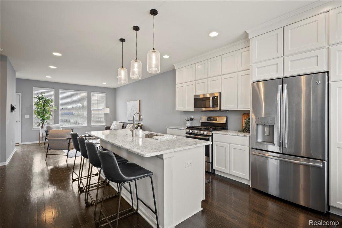 504 MIDLAND Boulevard