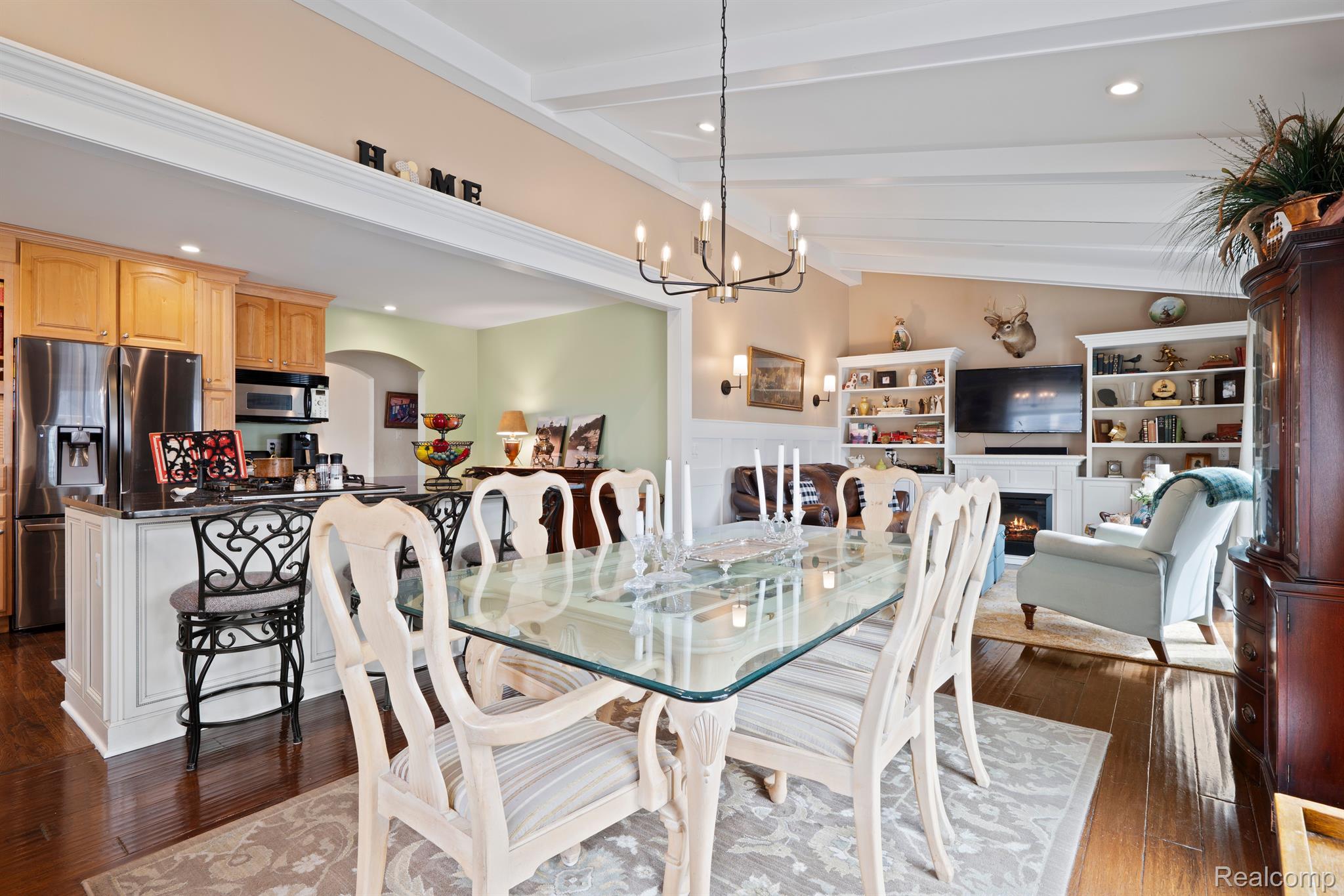 917 CEDARHILL Drive