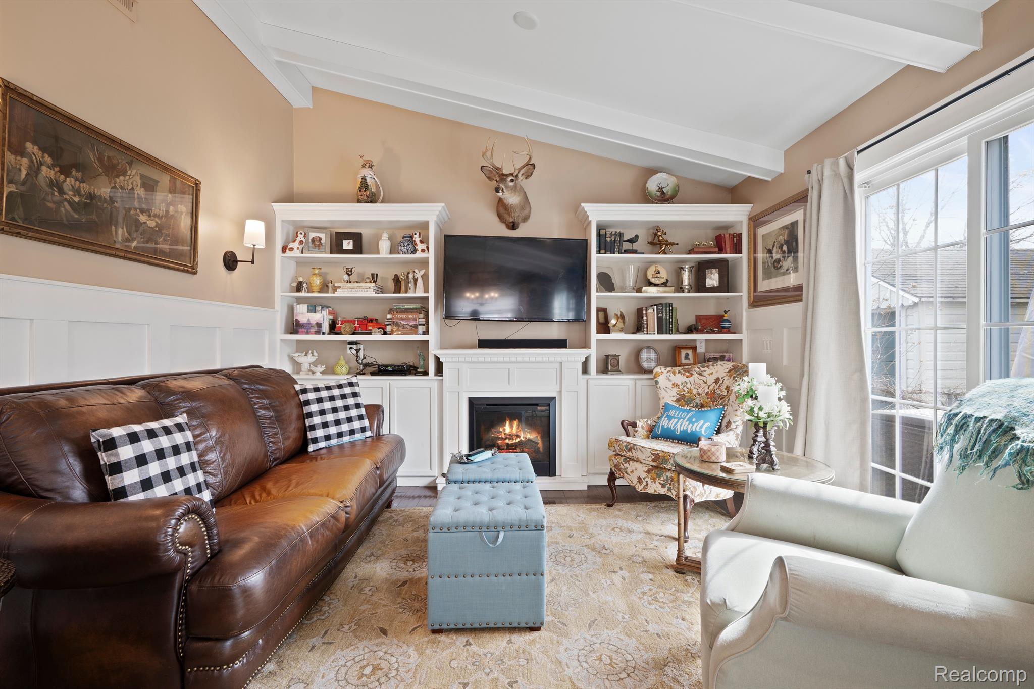 917 CEDARHILL Drive
