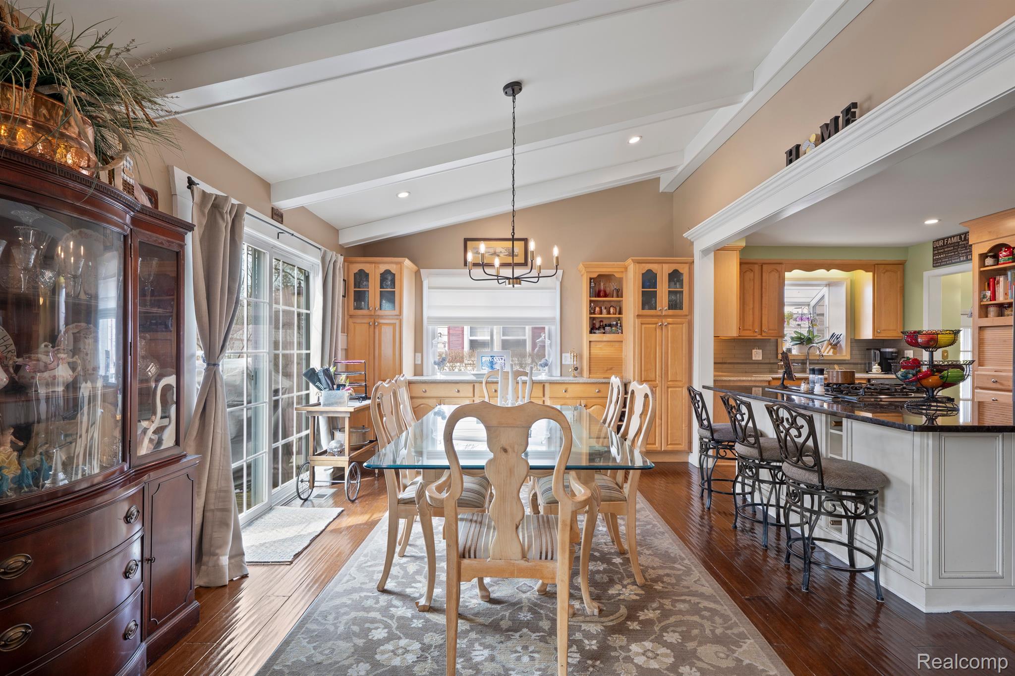 917 CEDARHILL Drive