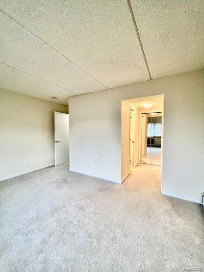 35300 WOODWARD Avenue 206
