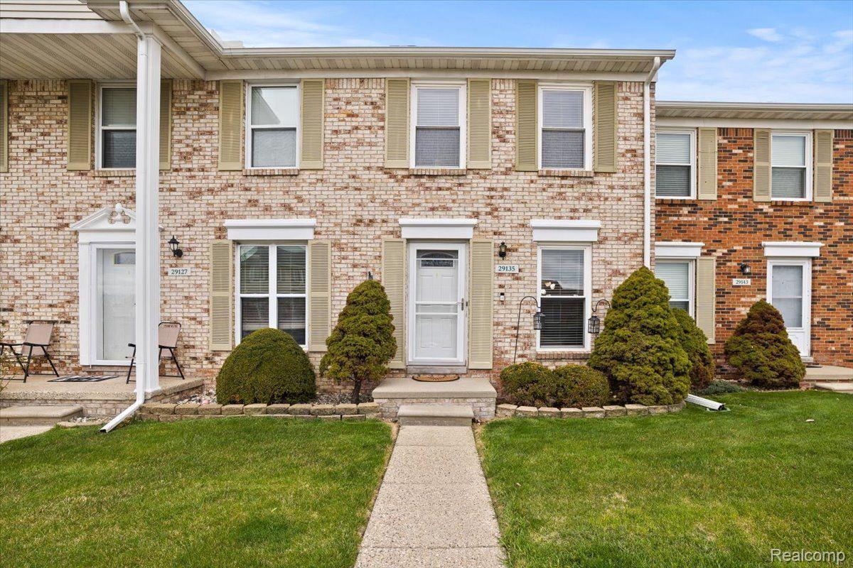 29135 E BRITTANY