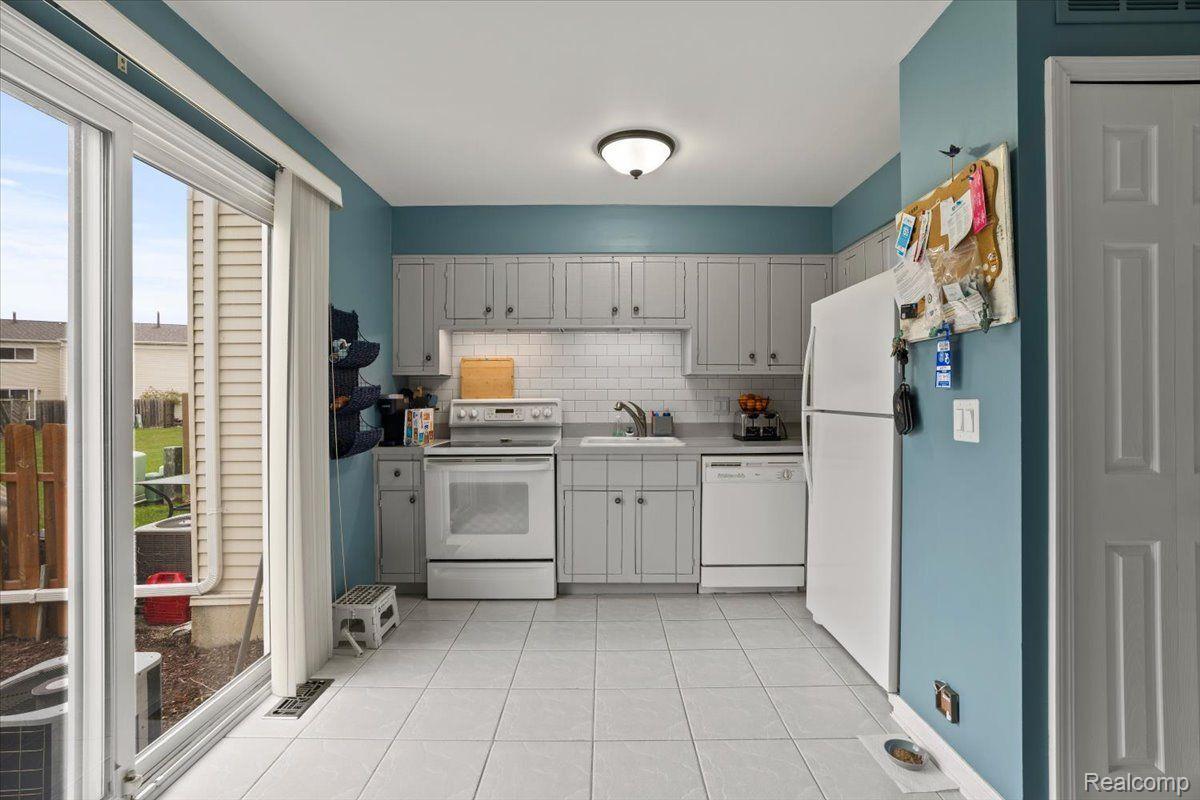 29135 E BRITTANY
