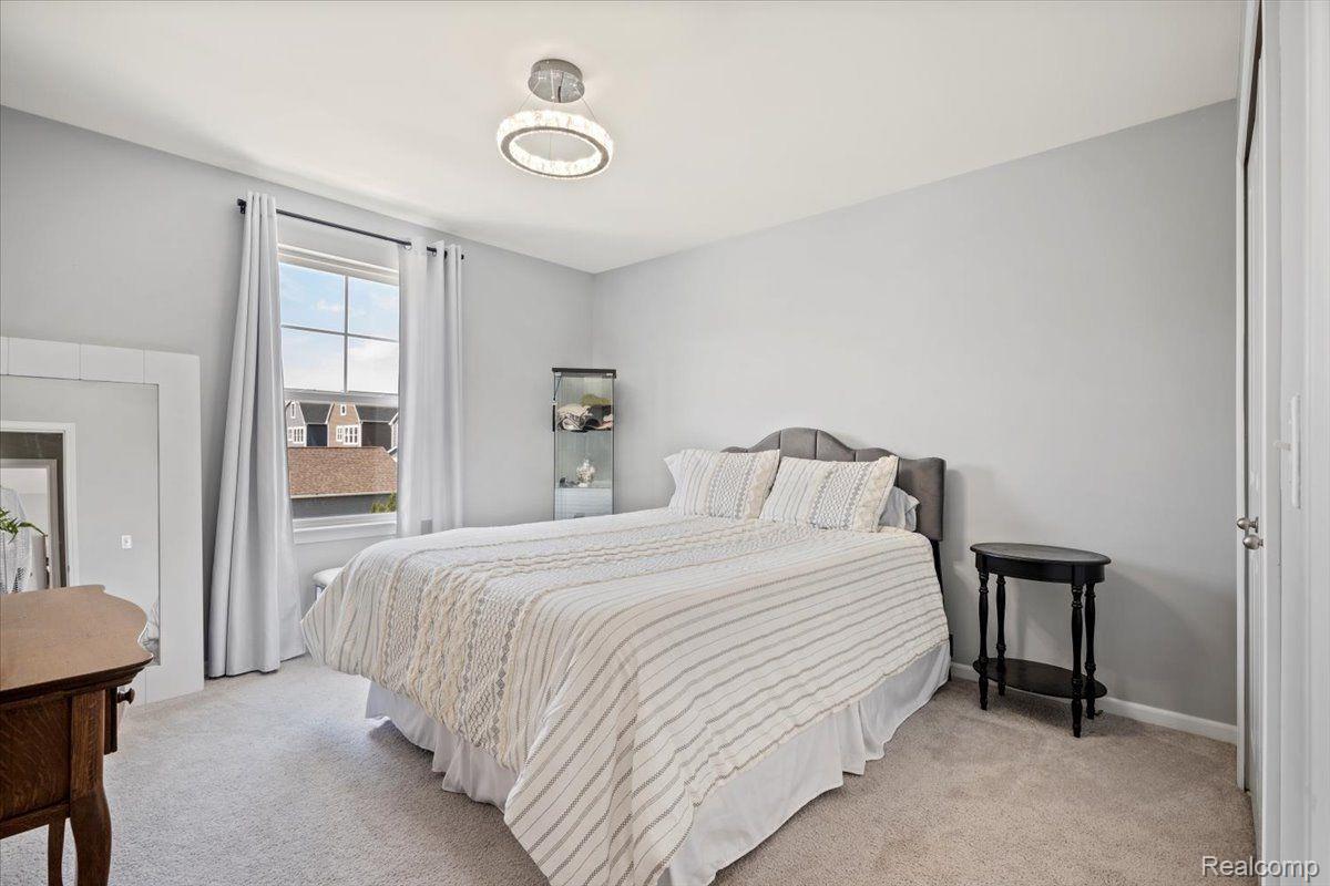4250 KENT Road
