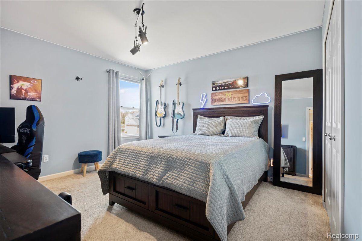 822 BALSAM Circle