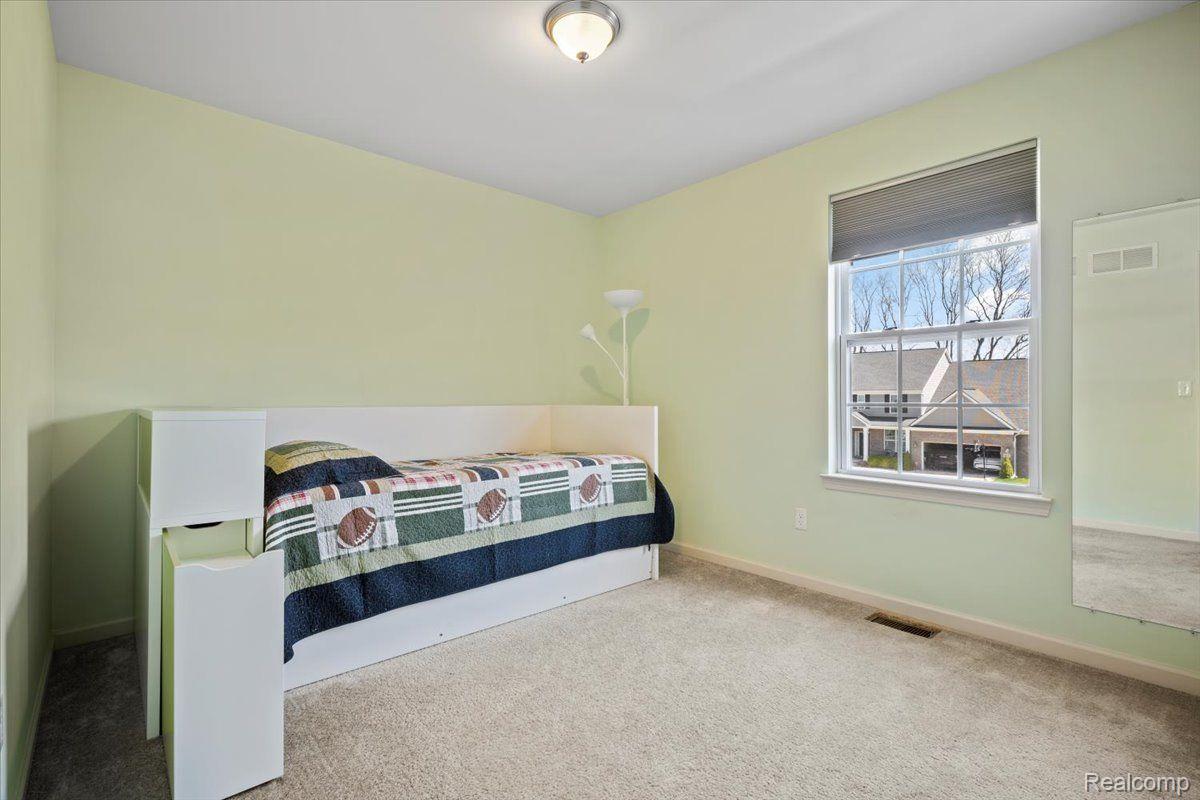 822 BALSAM Circle