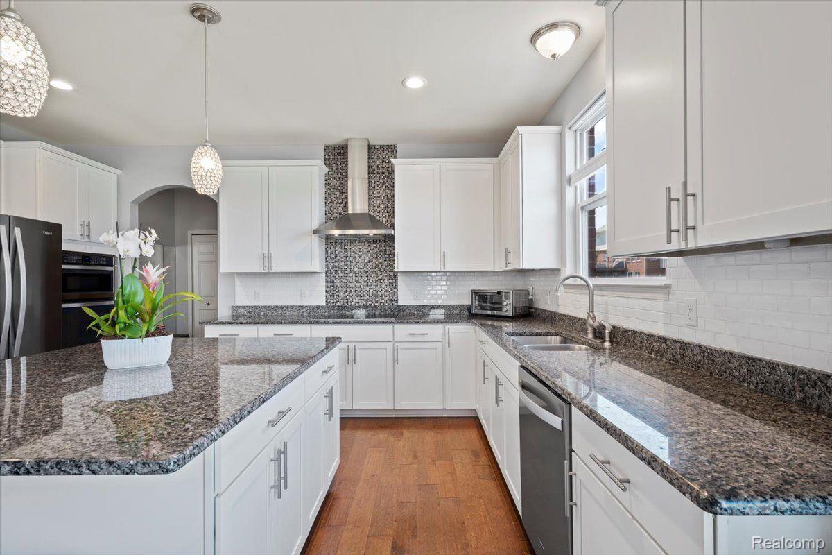822 BALSAM Circle