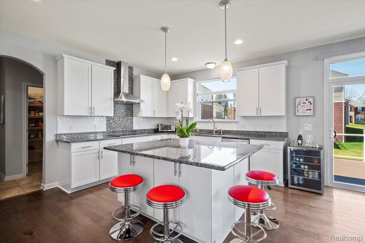 822 BALSAM Circle