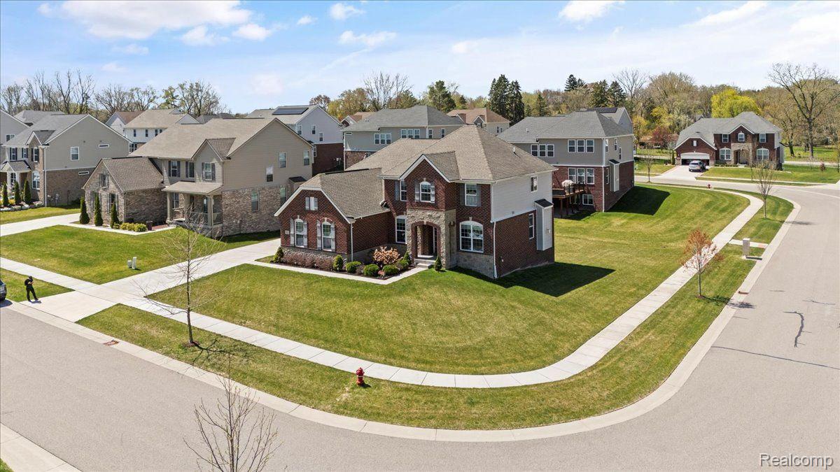 822 BALSAM Circle