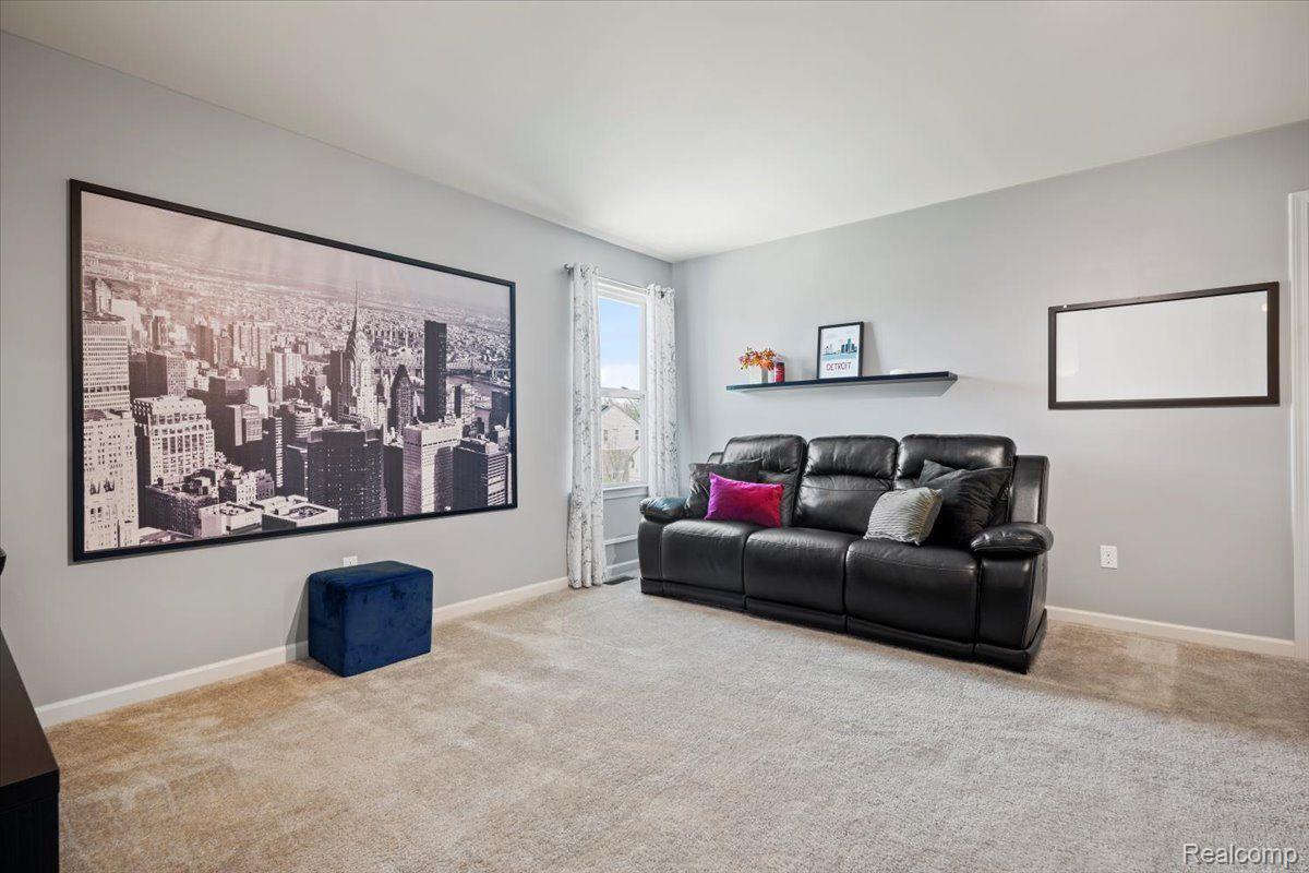 822 BALSAM Circle