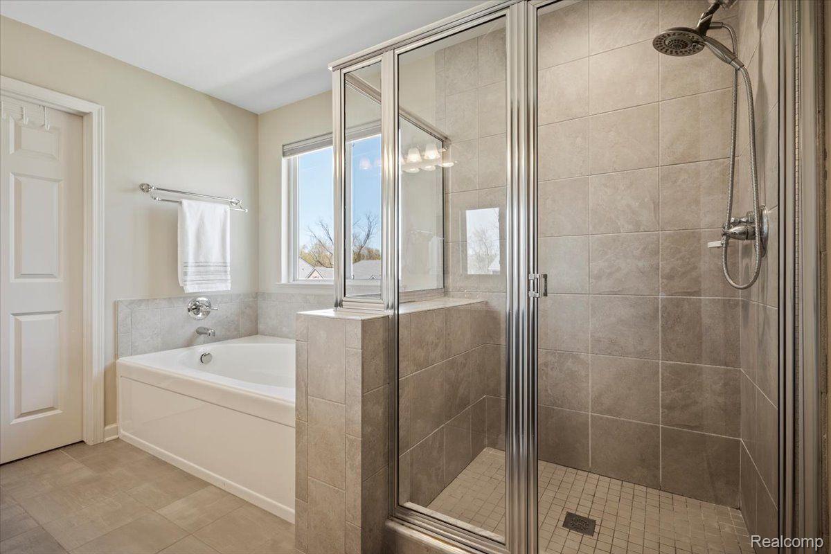 822 BALSAM Circle