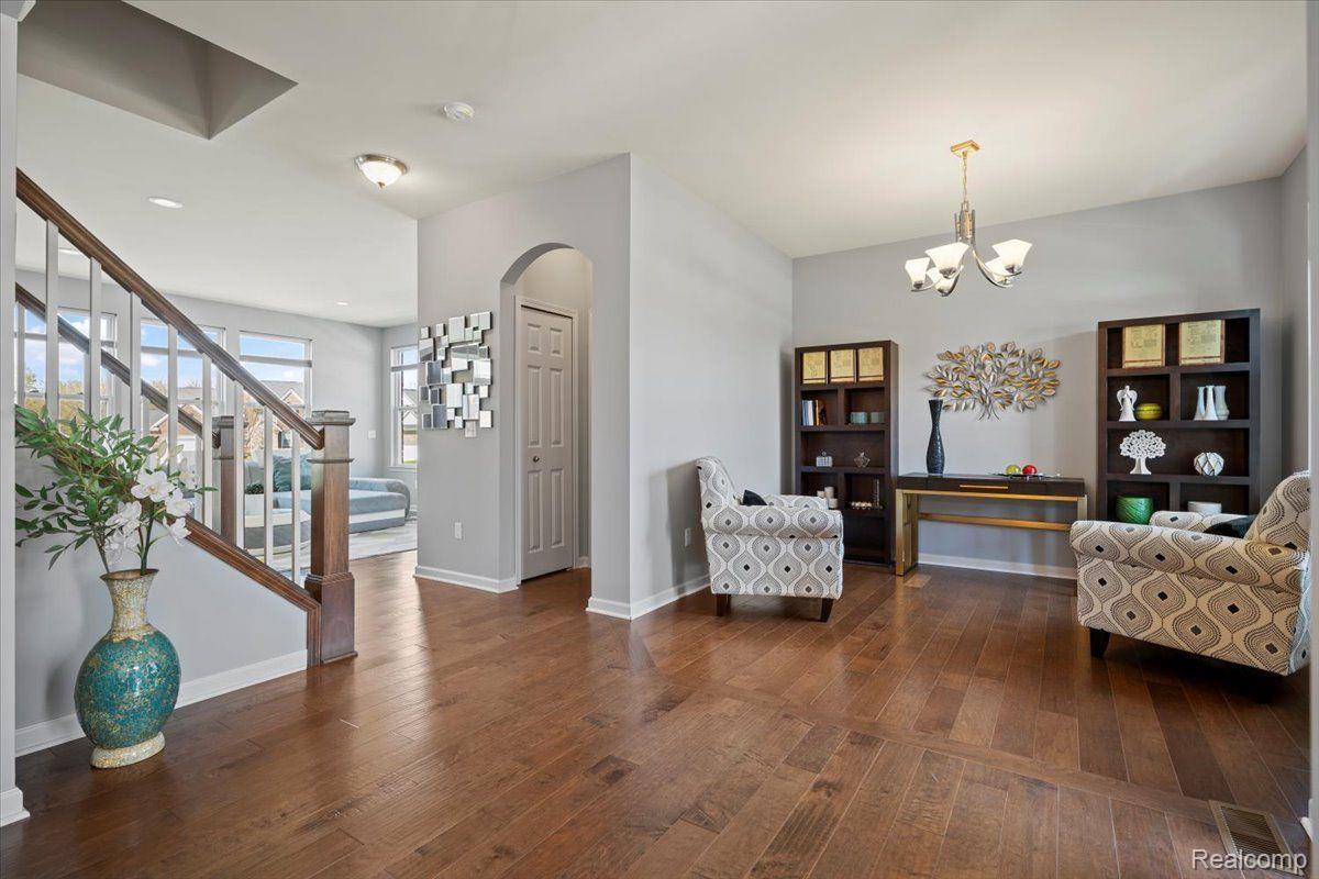 822 BALSAM Circle
