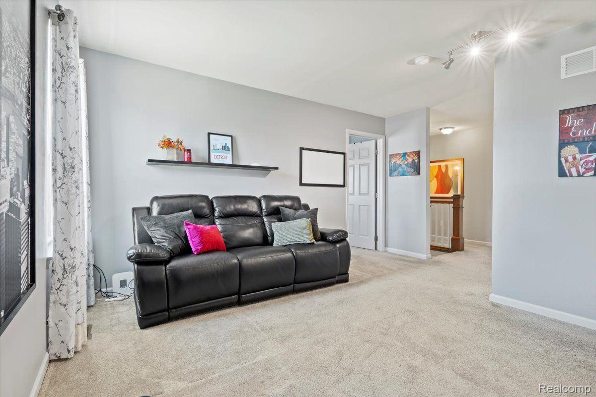 822 BALSAM Circle