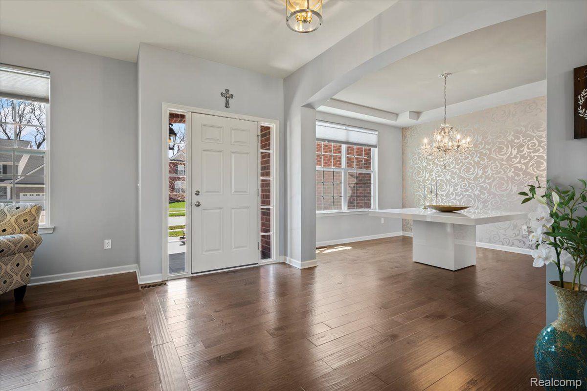 822 BALSAM Circle