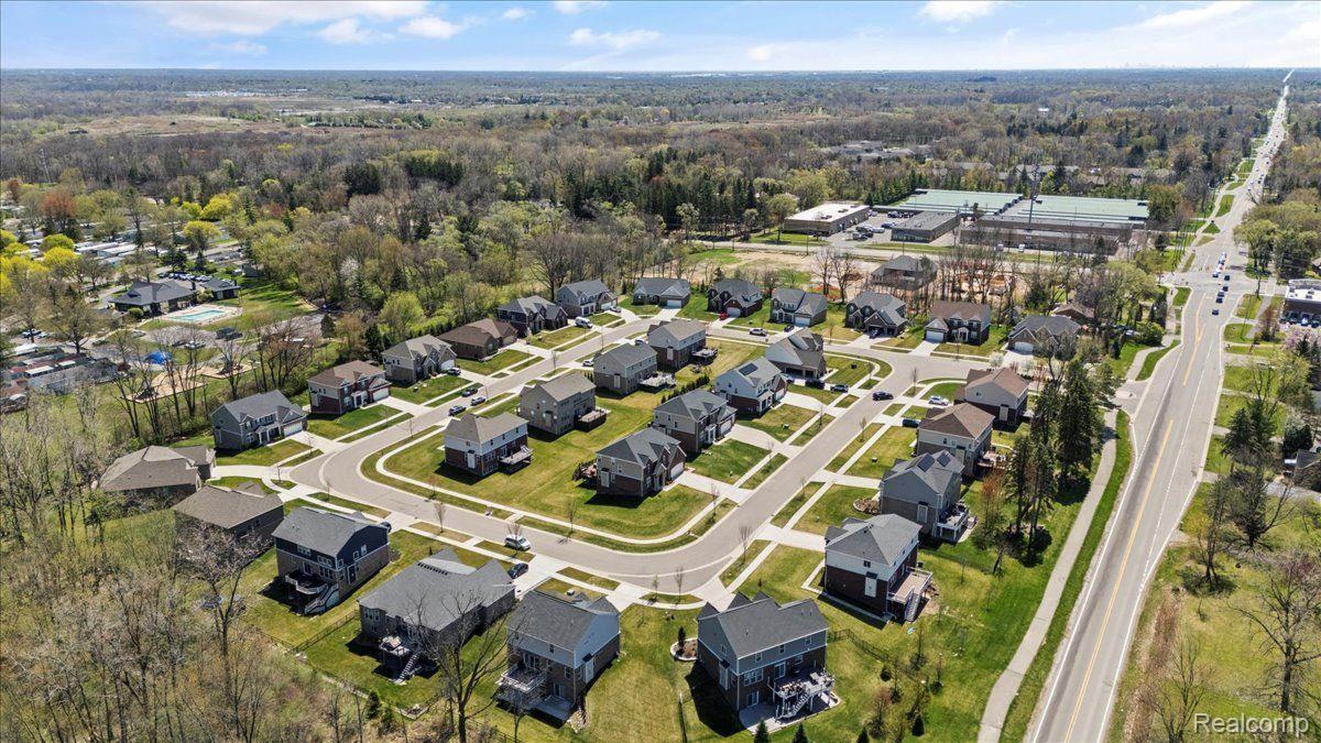 822 BALSAM Circle