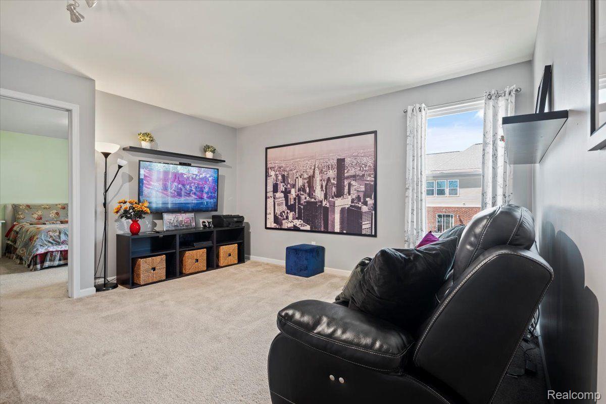 822 BALSAM Circle