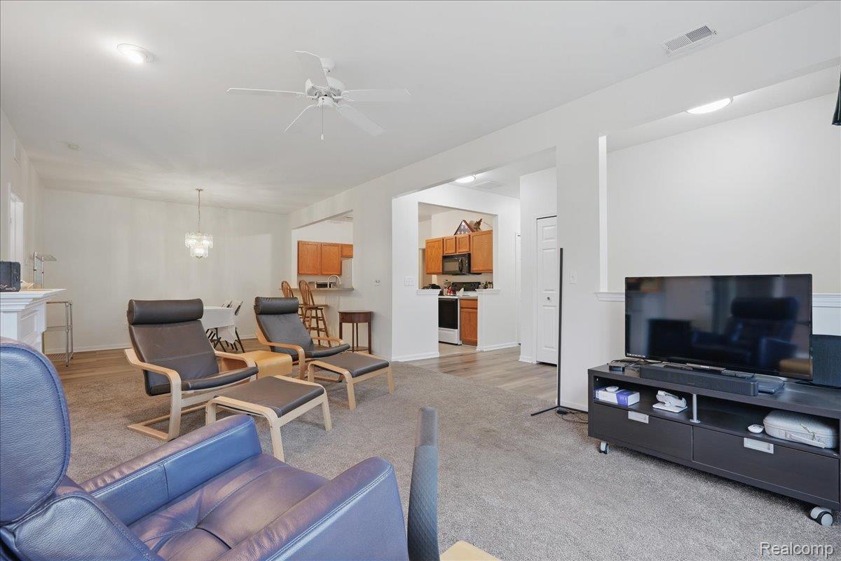 16490 NORFOLK Drive