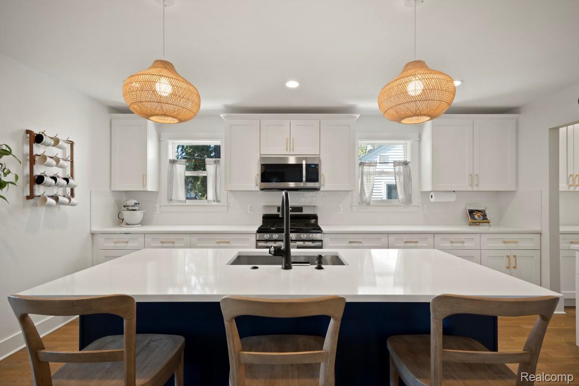 423 N Altadena Avenue