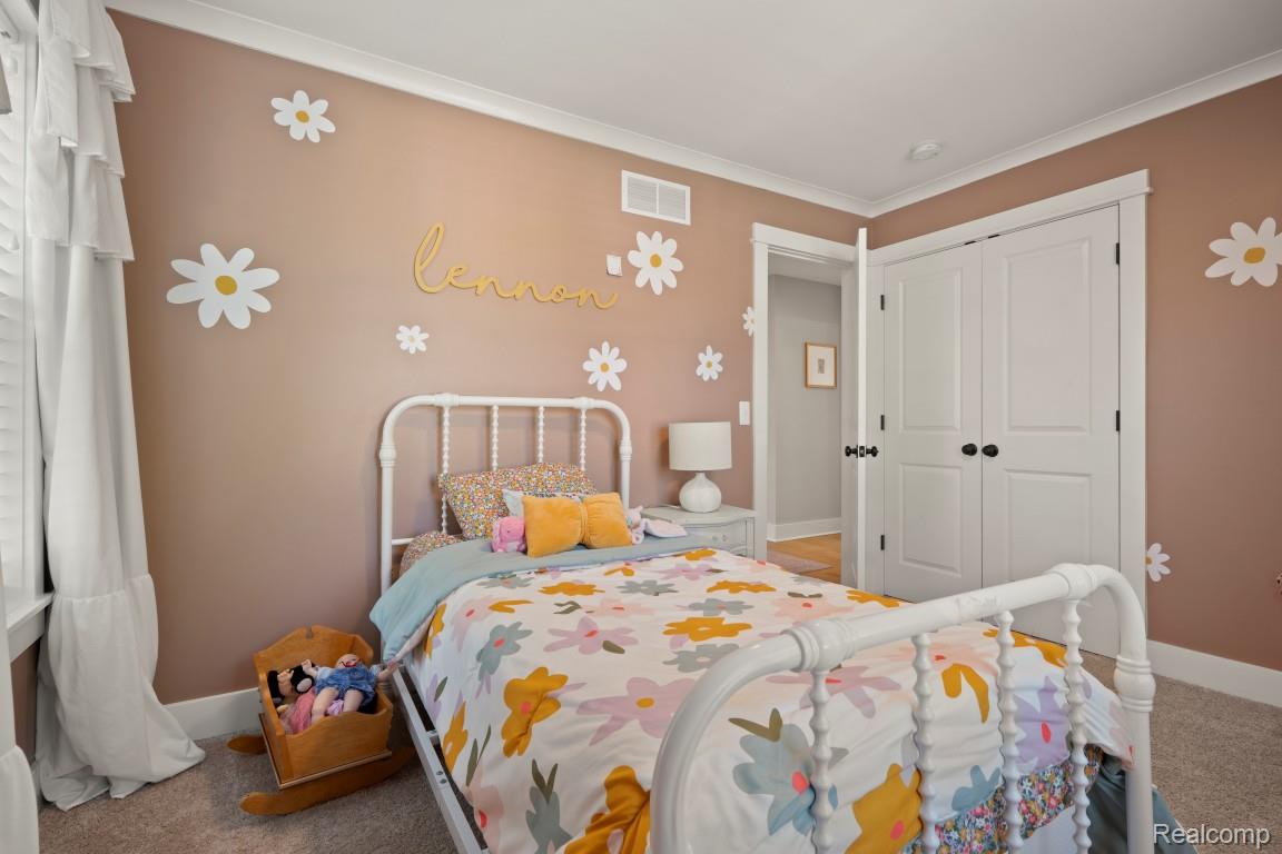 423 N Altadena Avenue