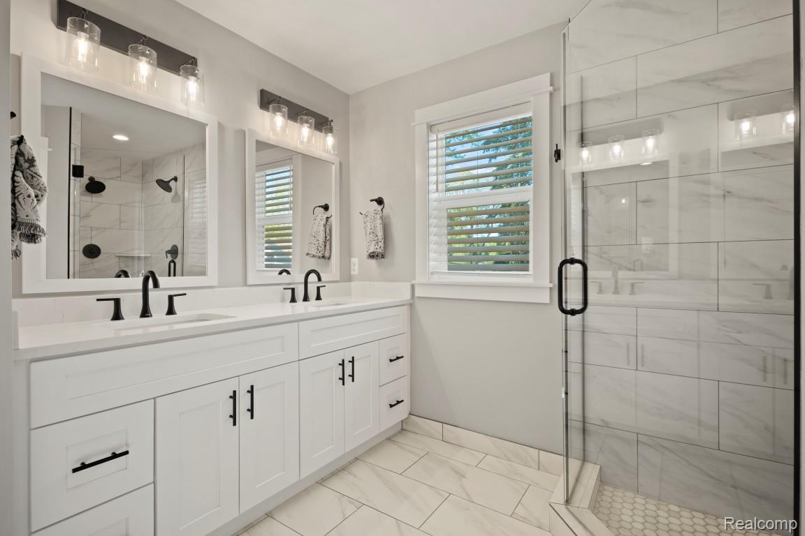 423 N Altadena Avenue