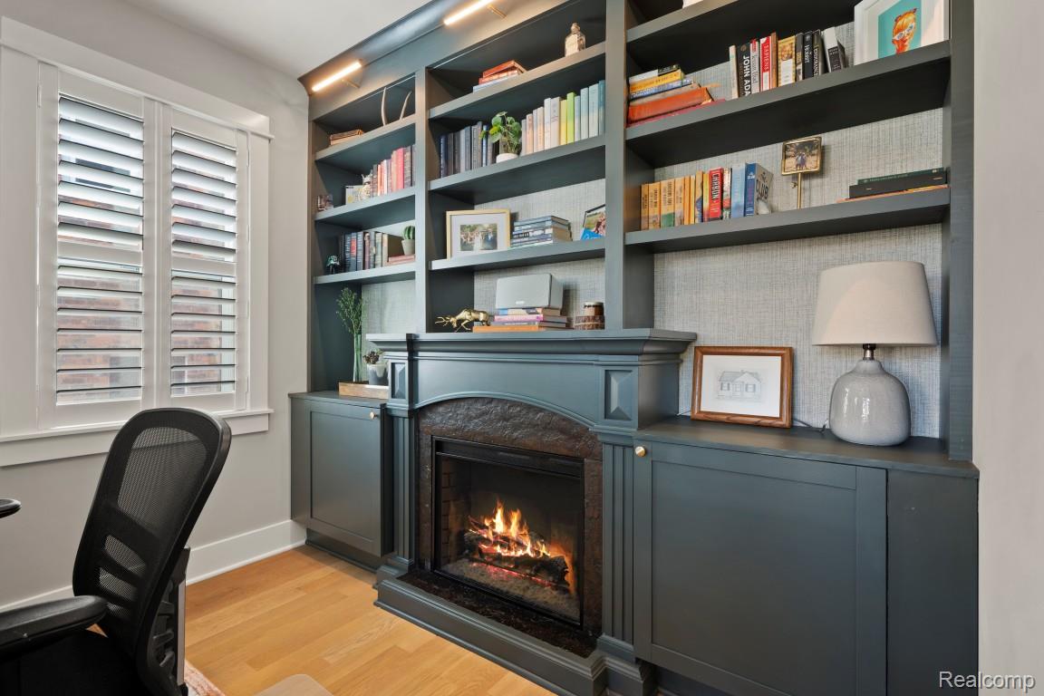 423 N Altadena Avenue